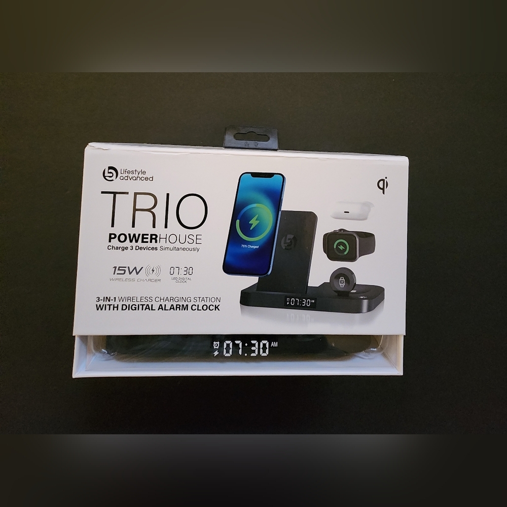 NIB, Lifestyle Advanced Trio PowerHouse 3-in-1 Wireless Charging Station + Clock